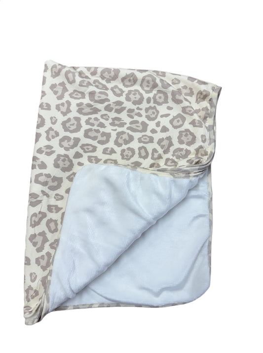 Leopard Plus Swaddle